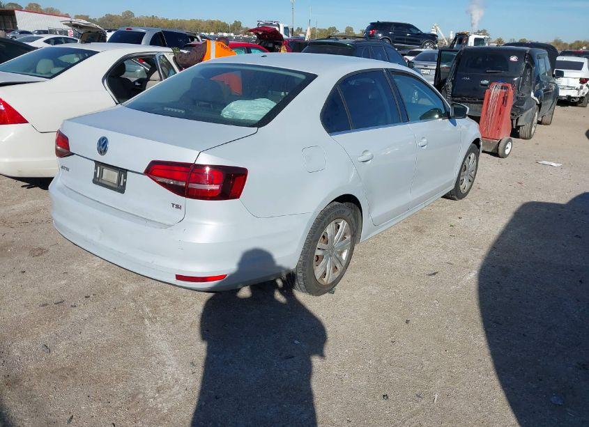 Photo 4 of 2017 Volkswagen Jetta 1.4T S (VIN 3VW2B7AJ5HM347140)