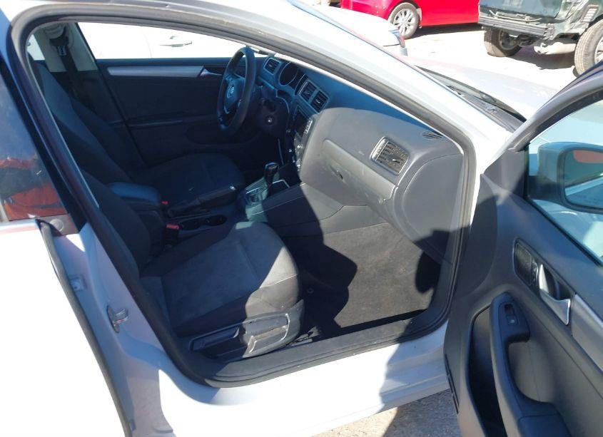 Photo 5 of 2017 Volkswagen Jetta 1.4T S (VIN 3VW2B7AJ5HM347140)