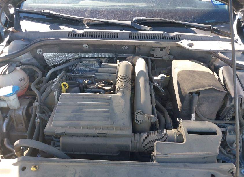 Photo 10 of 2017 Volkswagen Jetta 1.4T S (VIN 3VW2B7AJ5HM353178)