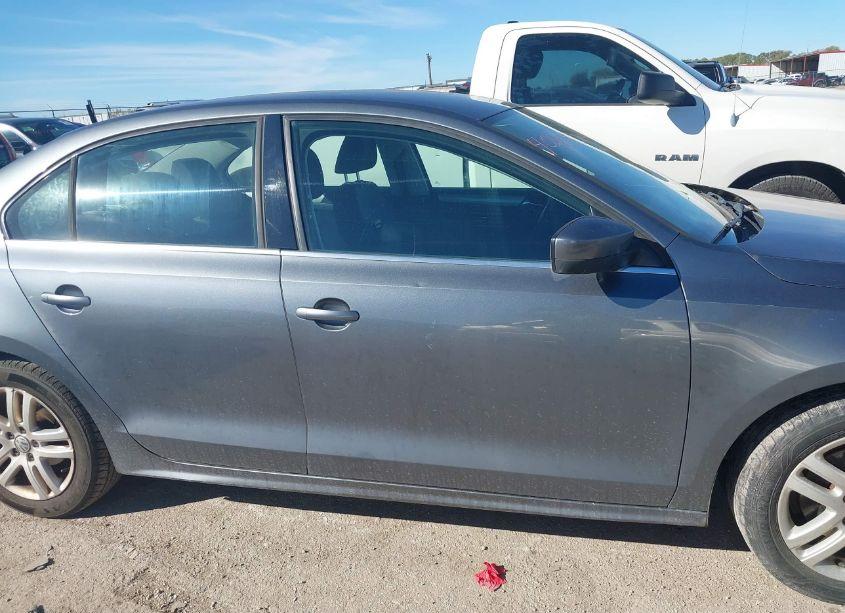 Photo 13 of 2017 Volkswagen Jetta 1.4T S (VIN 3VW2B7AJ5HM353178)