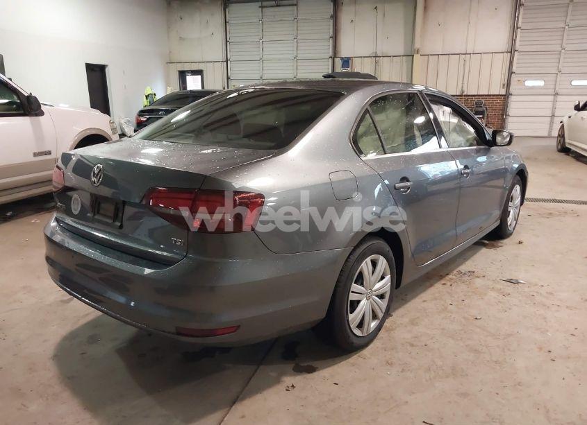Photo 4 of 2017 Volkswagen Jetta 1.4T S (VIN 3VW2B7AJ5HM361636)