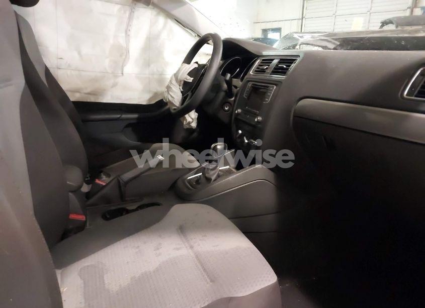 Photo 5 of 2017 Volkswagen Jetta 1.4T S (VIN 3VW2B7AJ5HM361636)