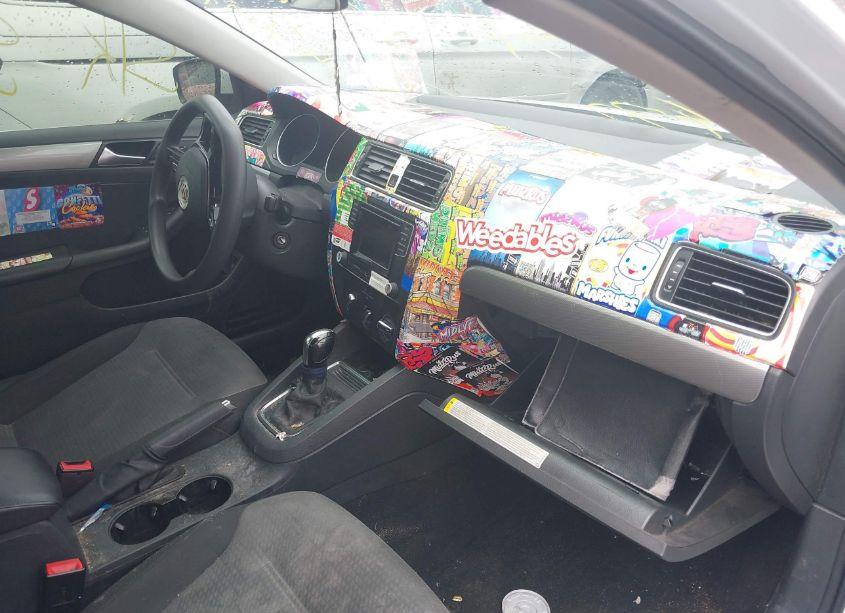 Photo 5 of 2017 Volkswagen Jetta 1.4T S (VIN 3VW2B7AJ5HM374709)