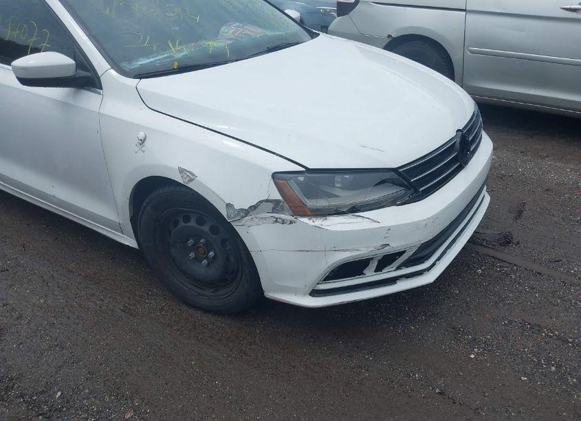 Photo 6 of 2017 Volkswagen Jetta 1.4T S (VIN 3VW2B7AJ5HM374709)