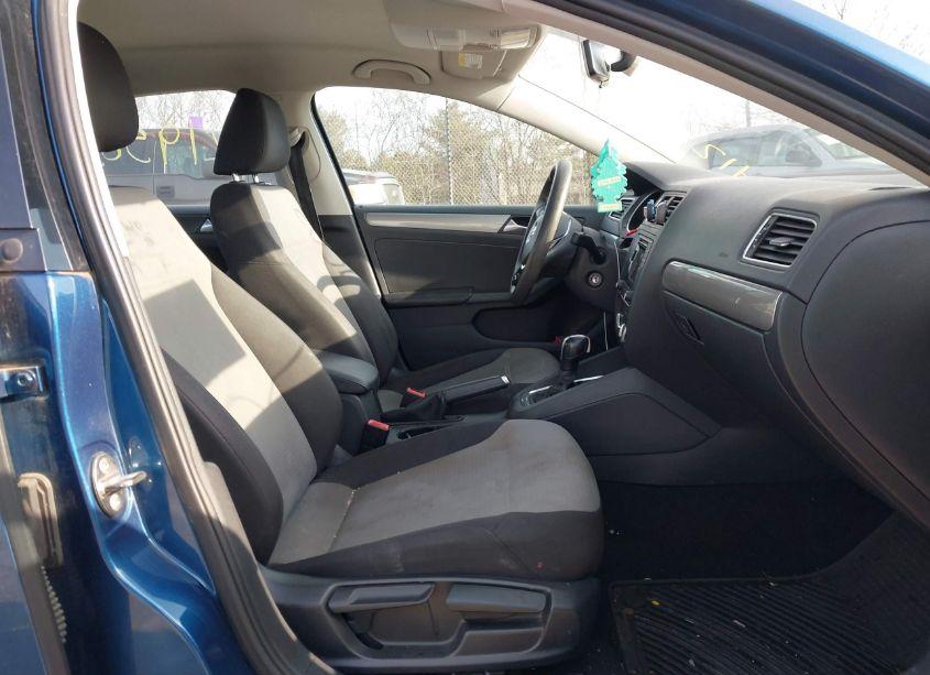 Photo 5 of 2017 Volkswagen Jetta 1.4T S (VIN 3VW2B7AJ5HM378680)