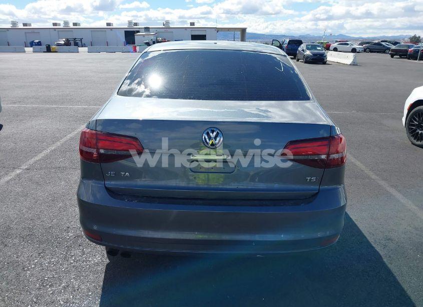 Photo 15 of 2018 Volkswagen Jetta 1.4T S (VIN 3VW2B7AJ5JM236187)