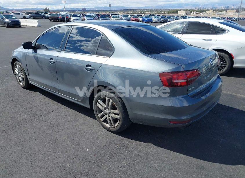 Photo 3 of 2018 Volkswagen Jetta 1.4T S (VIN 3VW2B7AJ5JM236187)