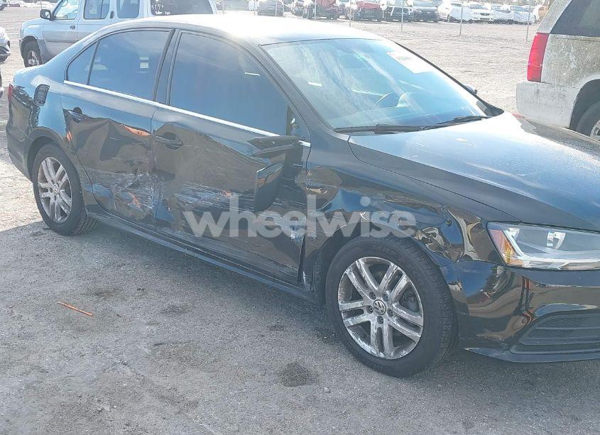 Photo 6 of 2017 Volkswagen Jetta 1.4T S (VIN 3VW2B7AJ6HM252831)