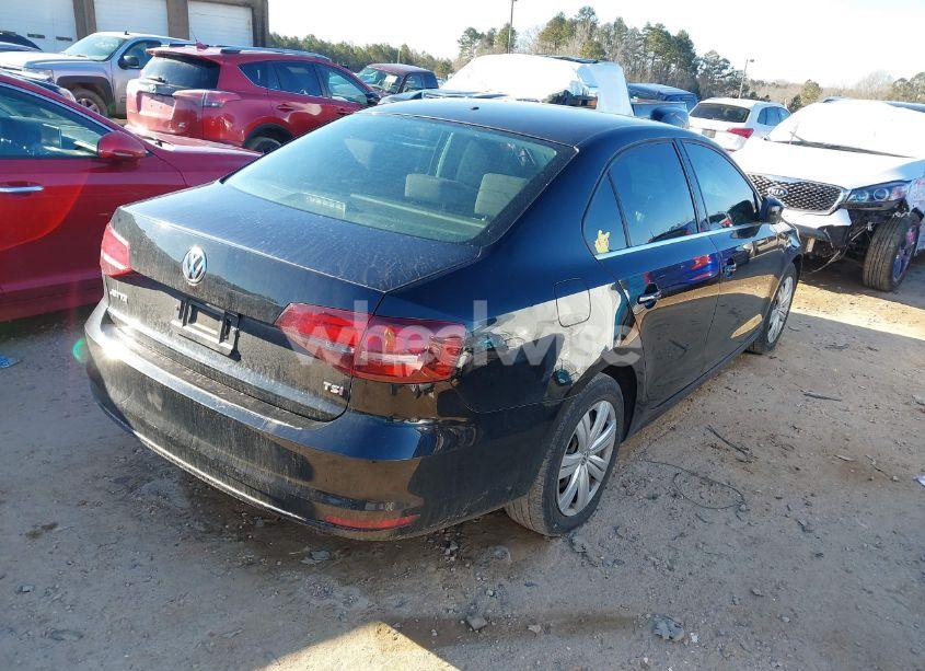 Photo 4 of 2017 Volkswagen Jetta 1.4T S (VIN 3VW2B7AJ6HM297669)