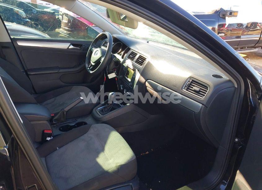 Photo 5 of 2017 Volkswagen Jetta 1.4T S (VIN 3VW2B7AJ6HM297669)