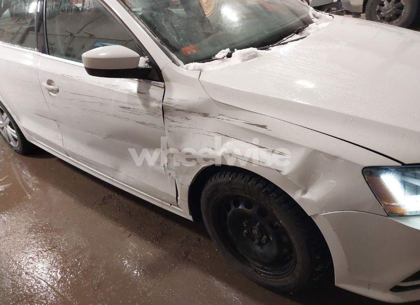 Photo 6 of 2017 Volkswagen Jetta 1.4T S (VIN 3VW2B7AJ6HM312803)