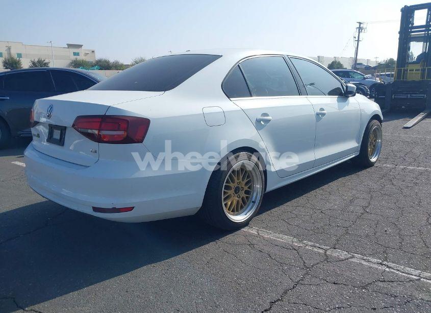 Photo 4 of 2017 Volkswagen Jetta 1.4T S (VIN 3VW2B7AJ6HM319136)