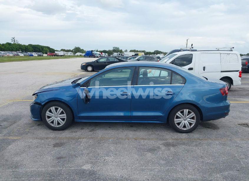 Photo 14 of 2017 Volkswagen Jetta 1.4T S (VIN 3VW2B7AJ6HM331383)