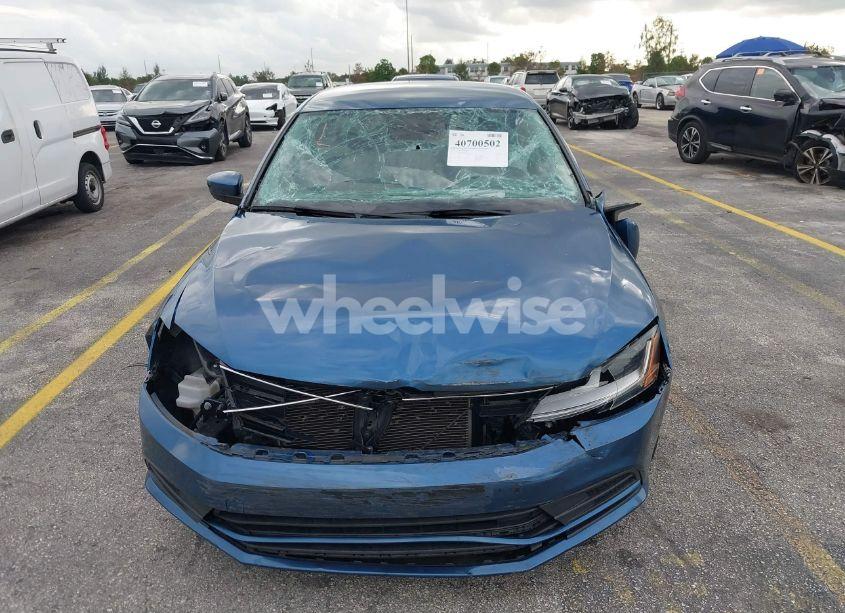 Photo 6 of 2017 Volkswagen Jetta 1.4T S (VIN 3VW2B7AJ6HM331383)