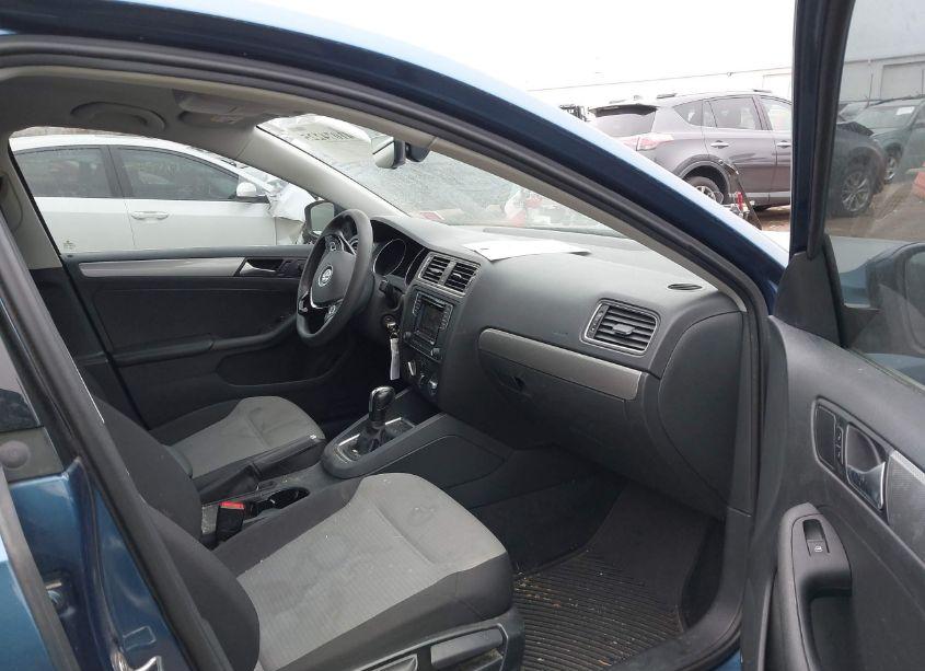 Photo 5 of 2017 Volkswagen Jetta 1.4T S (VIN 3VW2B7AJ6HM344599)