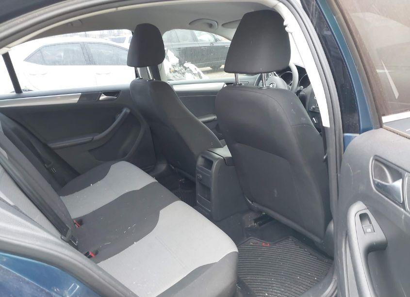 Photo 8 of 2017 Volkswagen Jetta 1.4T S (VIN 3VW2B7AJ6HM344599)