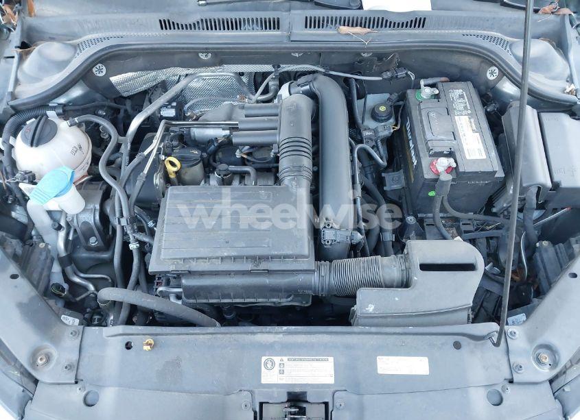 Photo 10 of 2017 Volkswagen Jetta 1.4T S (VIN 3VW2B7AJ6HM373021)