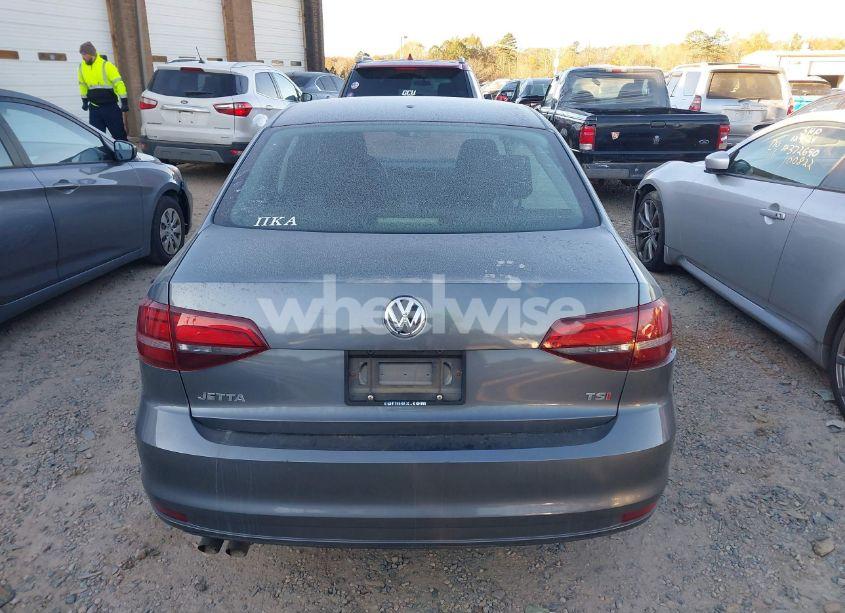Photo 16 of 2017 Volkswagen Jetta 1.4T S (VIN 3VW2B7AJ6HM373021)