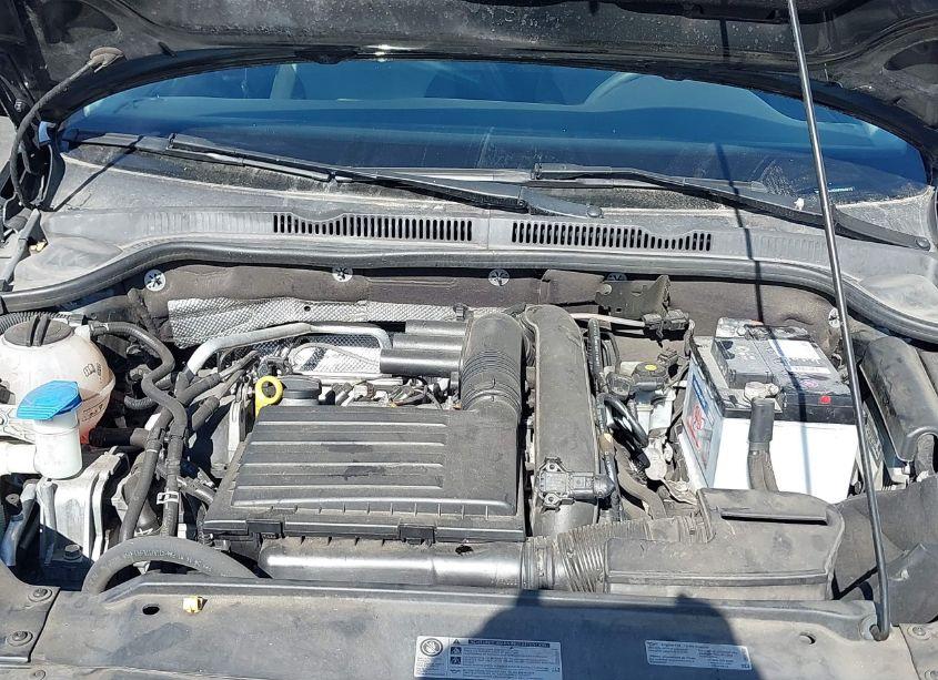 Photo 10 of 2017 Volkswagen Jetta 1.4T S (VIN 3VW2B7AJ6HM384813)