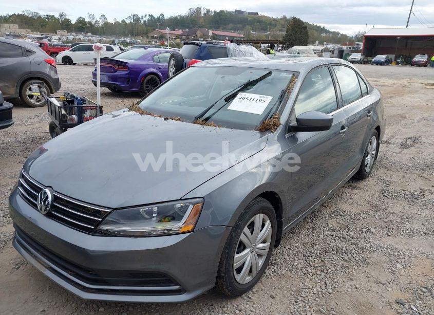 Photo 2 of 2017 Volkswagen Jetta 1.4T S (VIN 3VW2B7AJ6HM392877)