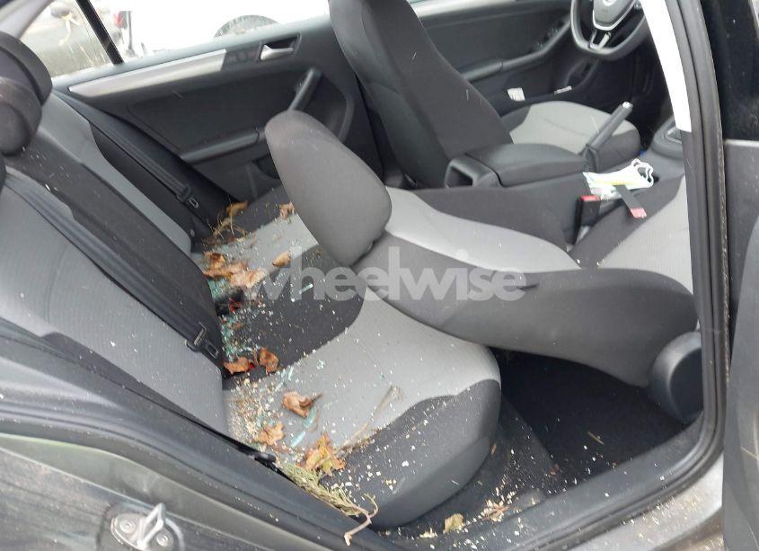 Photo 8 of 2017 Volkswagen Jetta 1.4T S (VIN 3VW2B7AJ6HM392877)