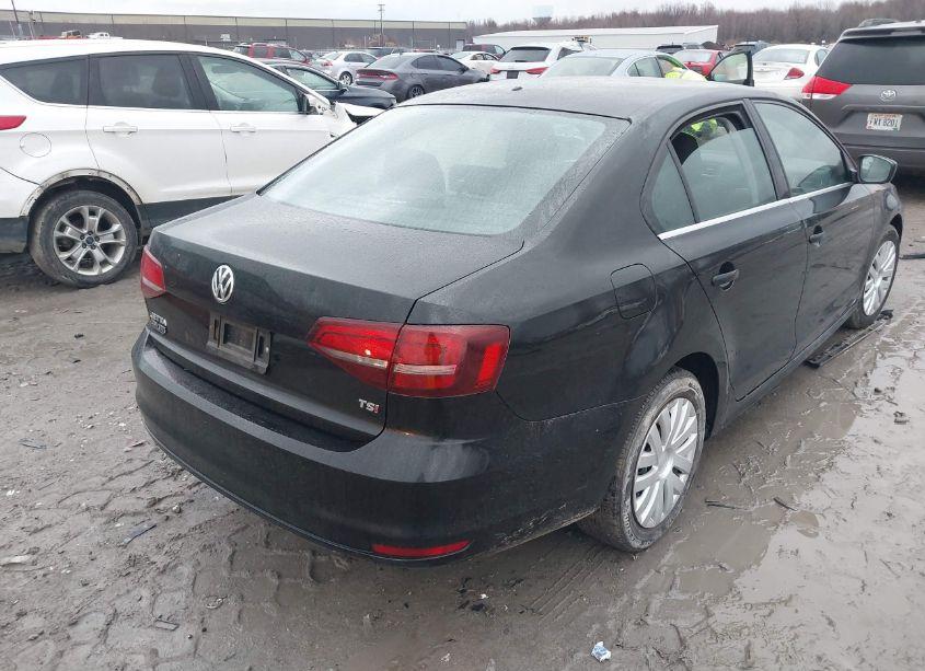 Photo 4 of 2017 Volkswagen Jetta 1.4T S (VIN 3VW2B7AJ6HM410231)