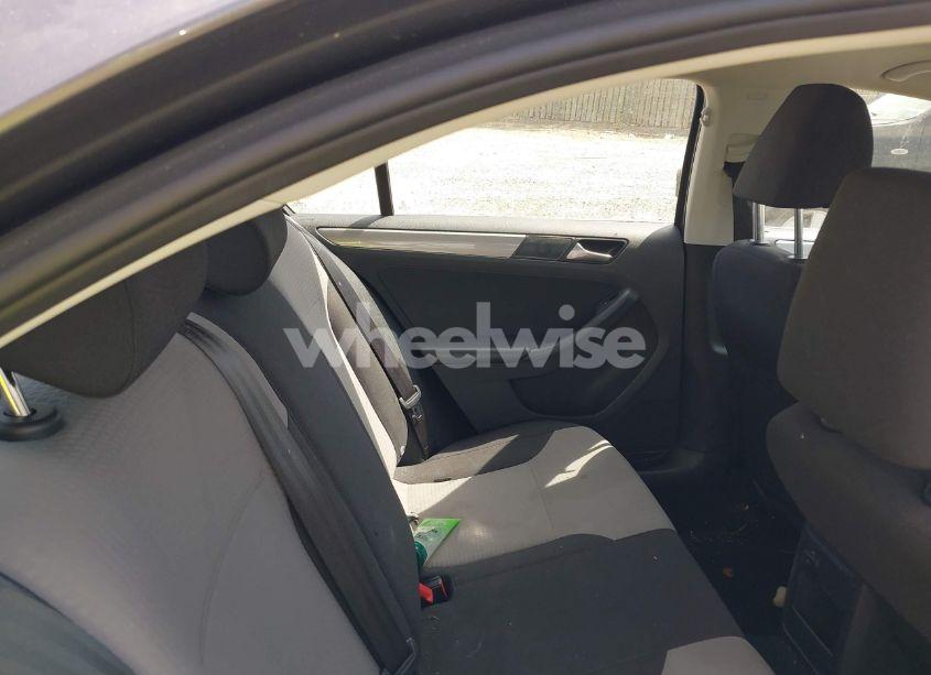 Photo 8 of 2017 Volkswagen Jetta 1.4T S (VIN 3VW2B7AJ7HM264289)