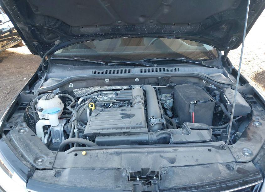 Photo 10 of 2017 Volkswagen Jetta 1.4T S (VIN 3VW2B7AJ7HM293968)