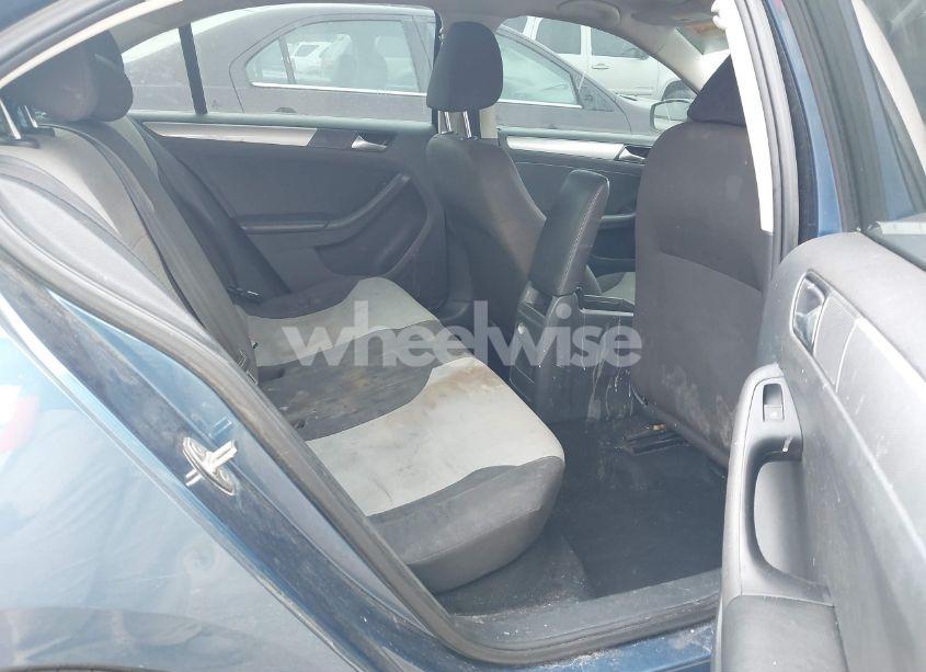 Photo 8 of 2017 Volkswagen Jetta 1.4T S (VIN 3VW2B7AJ7HM321851)