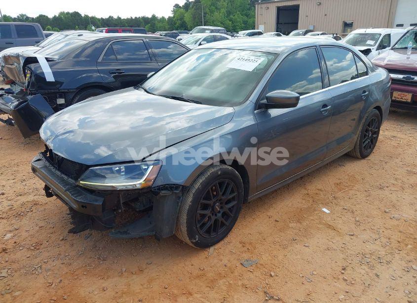 Photo 2 of 2017 Volkswagen Jetta 1.4T S (VIN 3VW2B7AJ7HM329903)