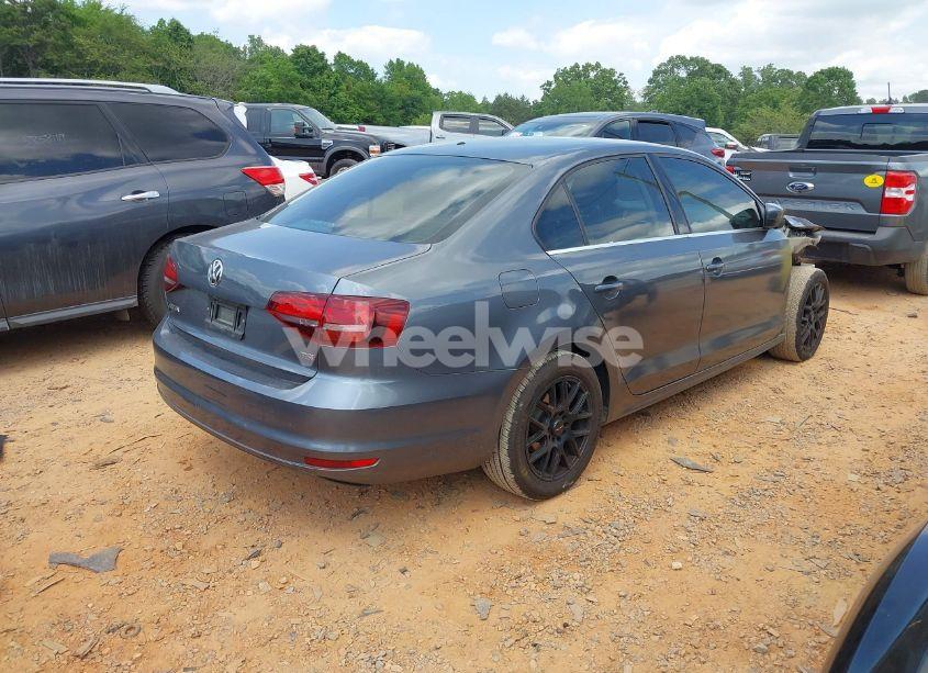 Photo 4 of 2017 Volkswagen Jetta 1.4T S (VIN 3VW2B7AJ7HM329903)