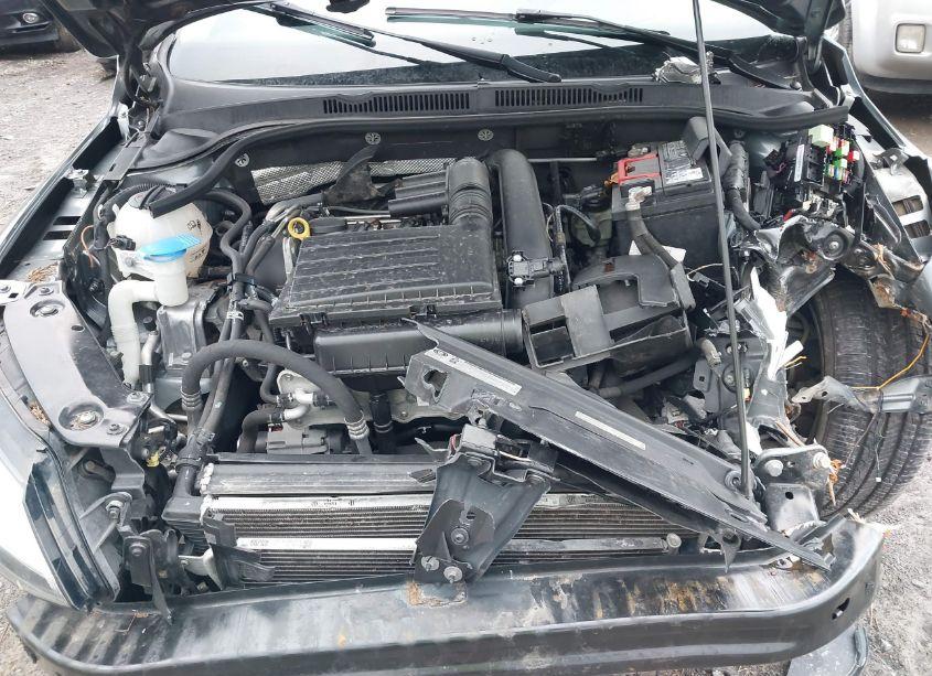 Photo 10 of 2017 Volkswagen Jetta 1.4T S (VIN 3VW2B7AJ7HM332073)