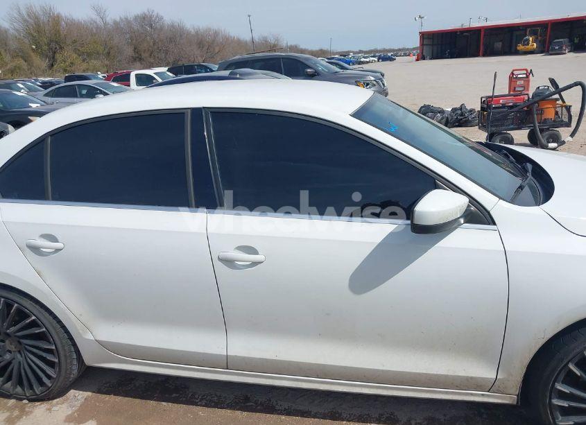 Photo 13 of 2017 Volkswagen Jetta 1.4T S (VIN 3VW2B7AJ7HM344398)