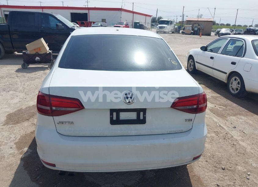 Photo 16 of 2017 Volkswagen Jetta 1.4T S (VIN 3VW2B7AJ7HM344398)