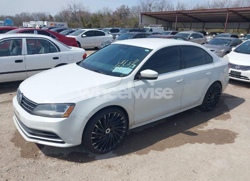 Photo 2 of 2017 Volkswagen Jetta 1.4T S (VIN 3VW2B7AJ7HM344398)