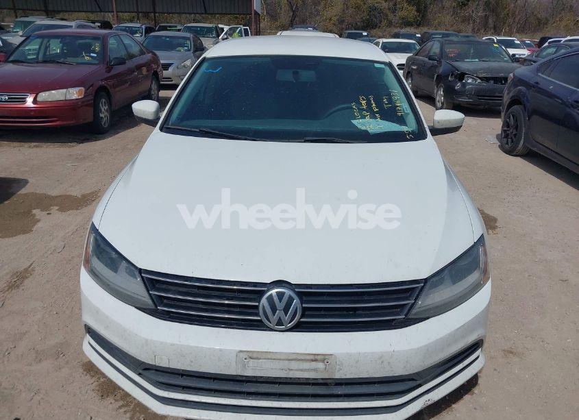 Photo 6 of 2017 Volkswagen Jetta 1.4T S (VIN 3VW2B7AJ7HM344398)