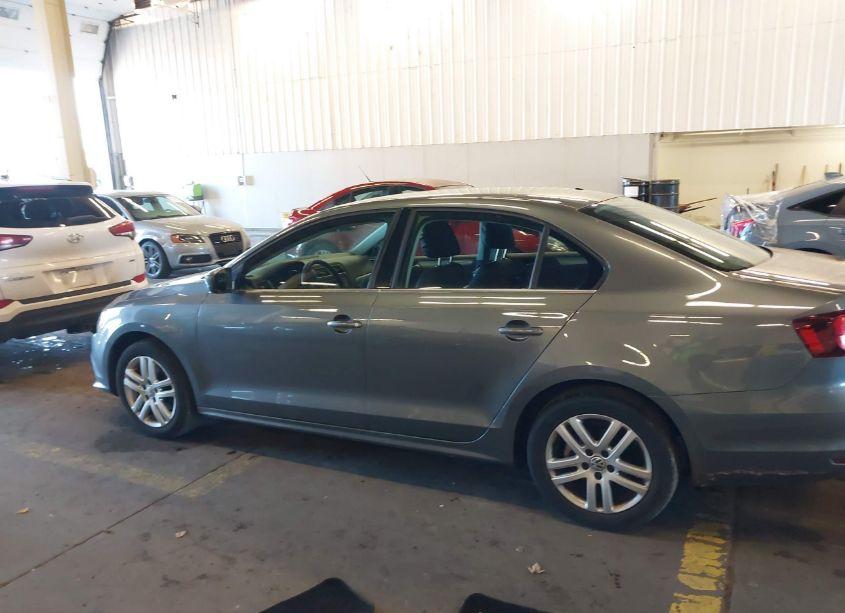 Photo 15 of 2017 Volkswagen Jetta 1.4T S (VIN 3VW2B7AJ7HM352288)