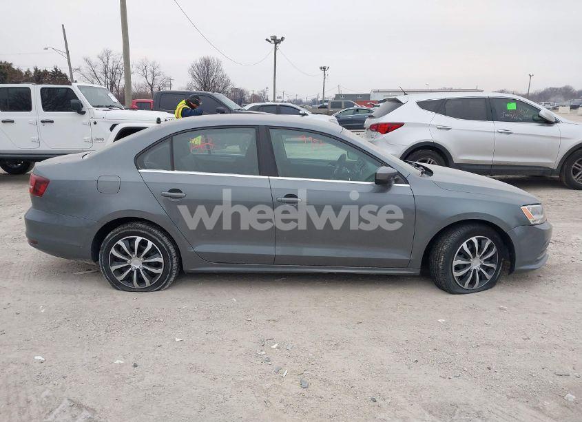 Photo 13 of 2017 Volkswagen Jetta 1.4T S (VIN 3VW2B7AJ7HM360522)