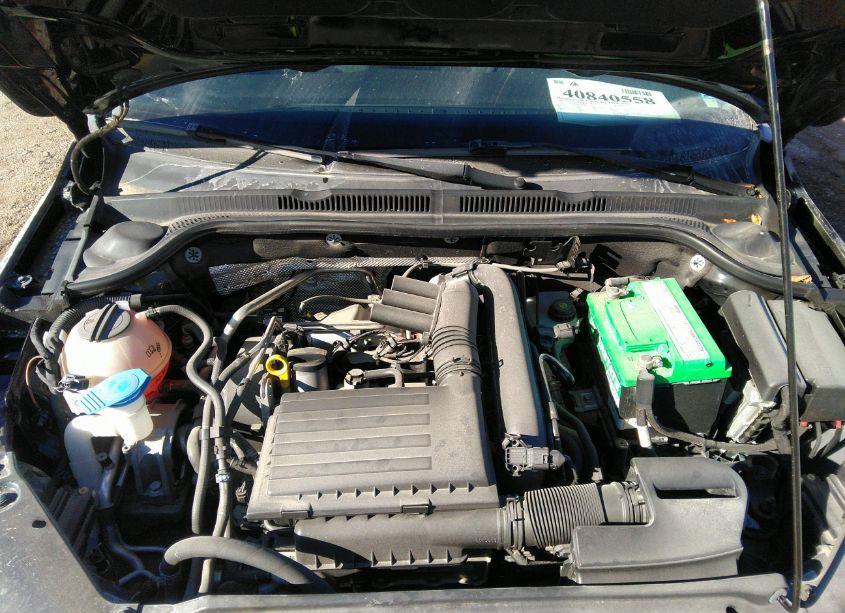 Photo 10 of 2017 Volkswagen Jetta 1.4T S (VIN 3VW2B7AJ7HM402364)