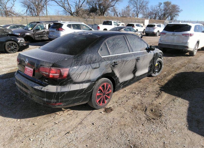 Photo 4 of 2017 Volkswagen Jetta 1.4T S (VIN 3VW2B7AJ7HM402364)