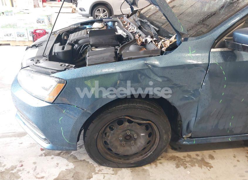 Photo 6 of 2017 Volkswagen Jetta 1.4T S (VIN 3VW2B7AJ7HM408133)