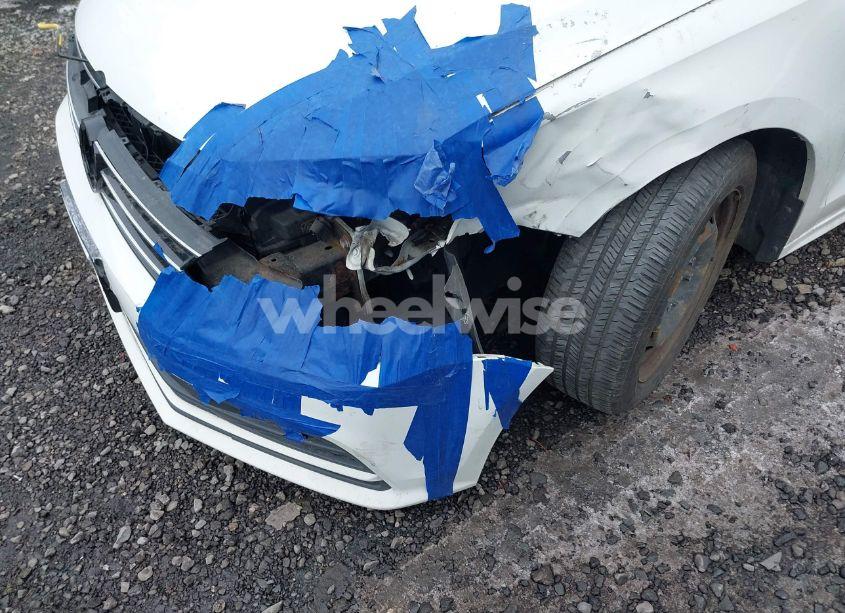 Photo 6 of 2017 Volkswagen Jetta 1.4T S (VIN 3VW2B7AJ8HM224240)