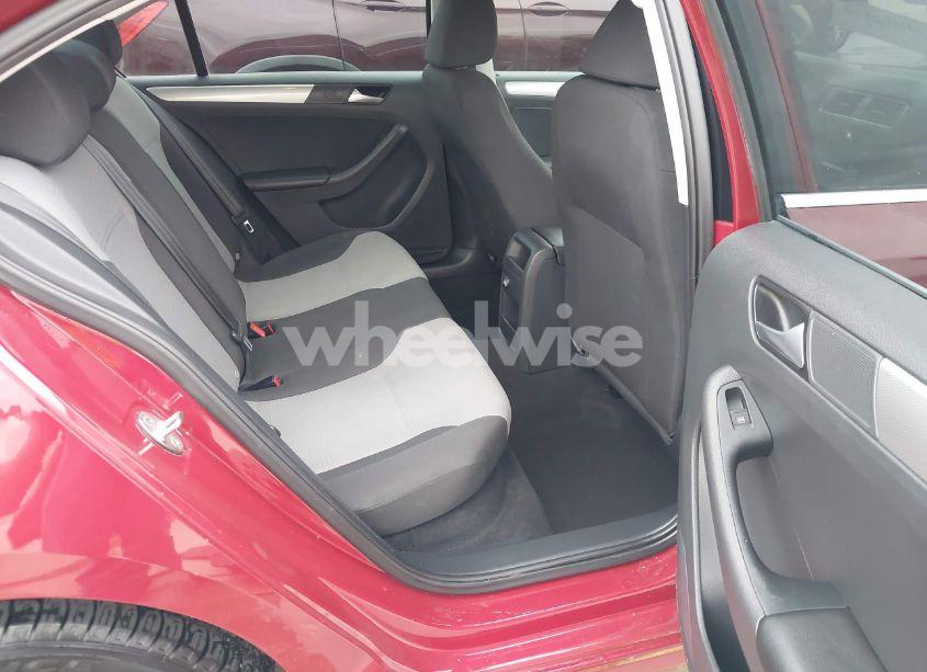 Photo 8 of 2017 Volkswagen Jetta 1.4T S (VIN 3VW2B7AJ8HM232340)