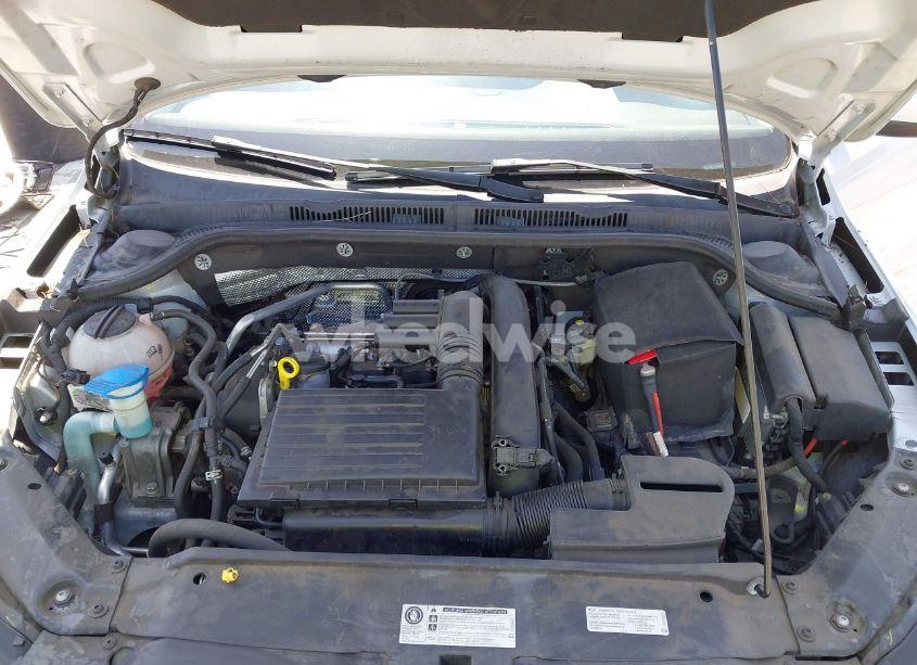 Photo 10 of 2017 Volkswagen Jetta 1.4T S (VIN 3VW2B7AJ8HM253267)