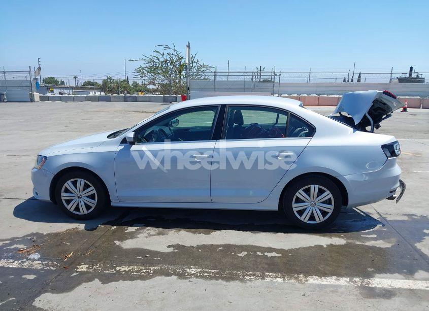 Photo 15 of 2017 Volkswagen Jetta 1.4T S (VIN 3VW2B7AJ8HM253267)