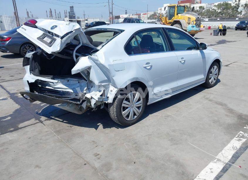 Photo 4 of 2017 Volkswagen Jetta 1.4T S (VIN 3VW2B7AJ8HM253267)