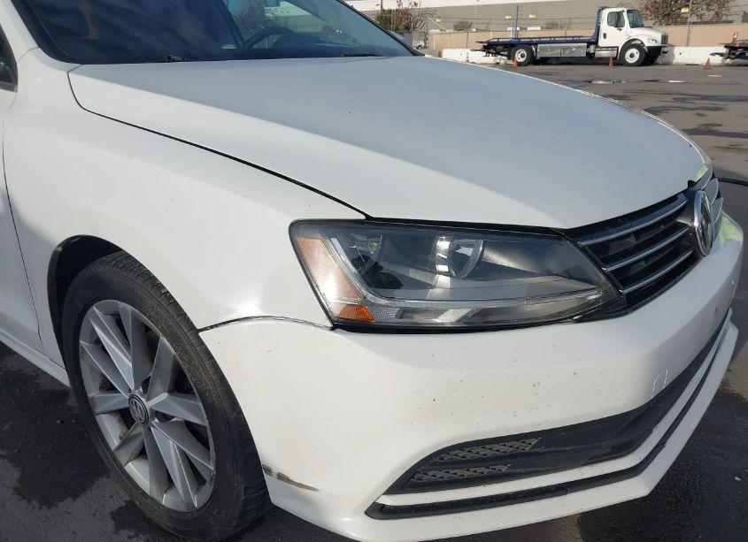 Photo 6 of 2017 Volkswagen Jetta 1.4T S (VIN 3VW2B7AJ8HM301480)