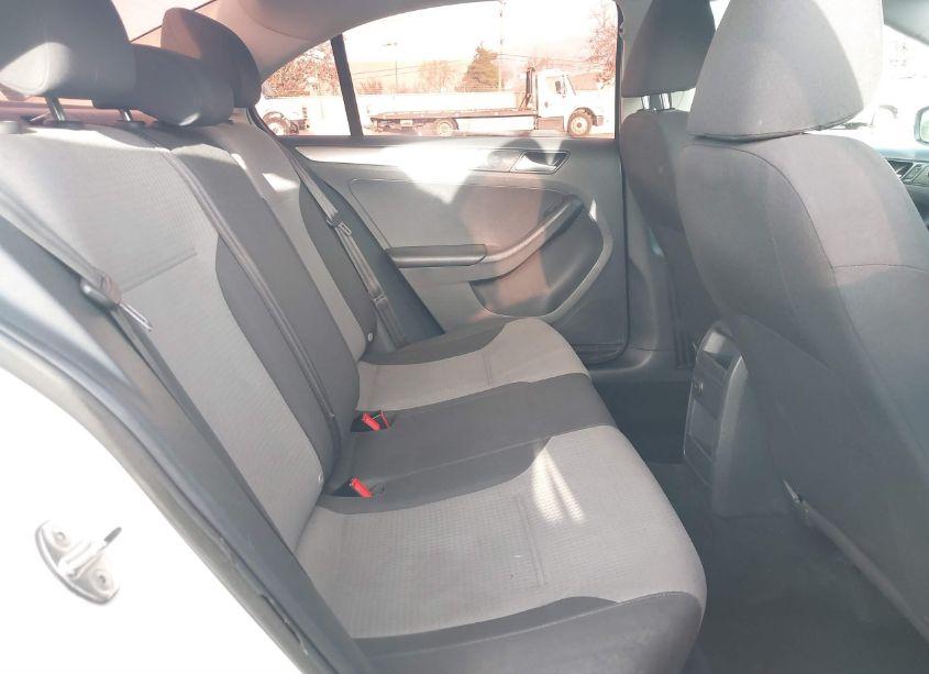 Photo 8 of 2017 Volkswagen Jetta 1.4T S (VIN 3VW2B7AJ8HM301480)