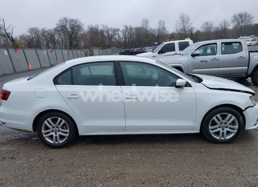 Photo 13 of 2017 Volkswagen Jetta 1.4T S (VIN 3VW2B7AJ8HM344328)