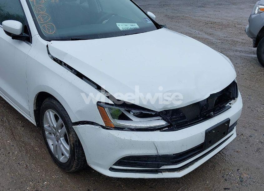 Photo 6 of 2017 Volkswagen Jetta 1.4T S (VIN 3VW2B7AJ8HM344328)